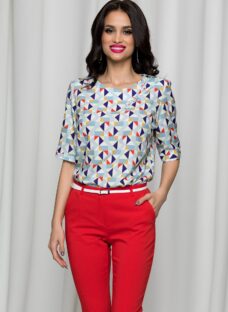 Bluza Daria bleu cu imprimeu geometric si aplicatie tip bijuterie