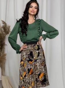 Bluza lejera Samira verde cu volane la bust