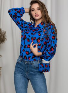 Camasa Denisse albastra cu imprimeu animal print si accesoriu