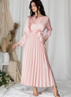 Rochie Lizzie lunga roz satinata cu fusta plisata