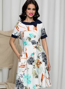 Rochie MBG alba cu imprimeu floral si fundita bleumarin