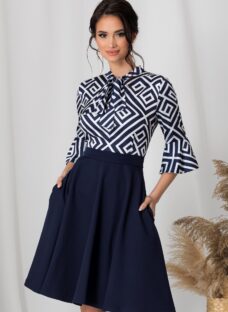 Rochie MBG cu fusta bleumarin si bluza alba cu imprimeu geometric bleumarin