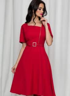 Rochie Misha rosie accesorizata cu o curea in talie