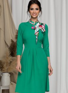 Rochie Moze verde cu imprimeu la baza gatului