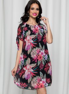 Rochie Sorana neagra cu imprimeu exotic roz si decolteu elastic