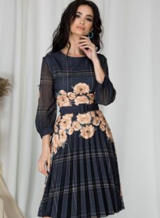 Rochie Valentina bleumarin cu flori maro si fusta plisata