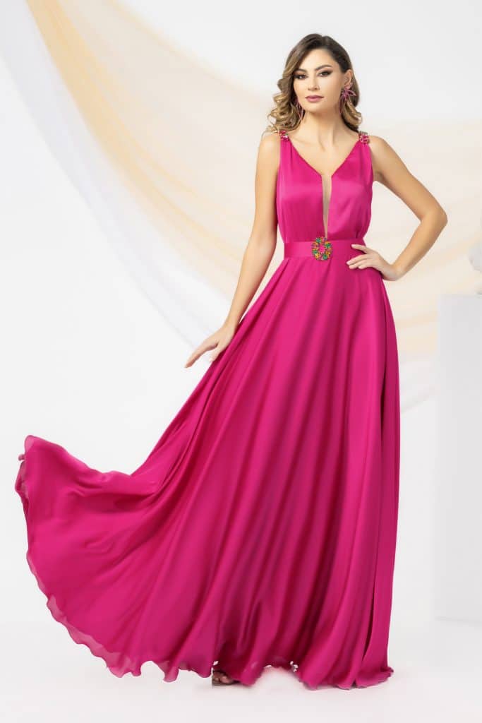 rochie din voal satinat fuchsia lunga in clos cu decolteu in v cu plasaprettygir S059607 1 670595
